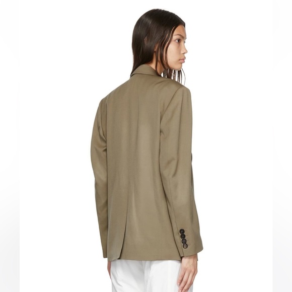 Low Classic Beige Wool Blazer - Picture 2 of 6